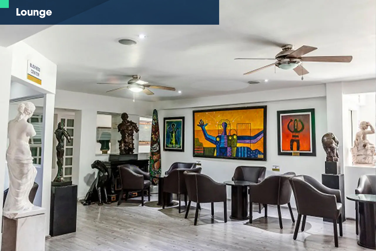 launge con arte del Hotel European Life Style Executive Suites