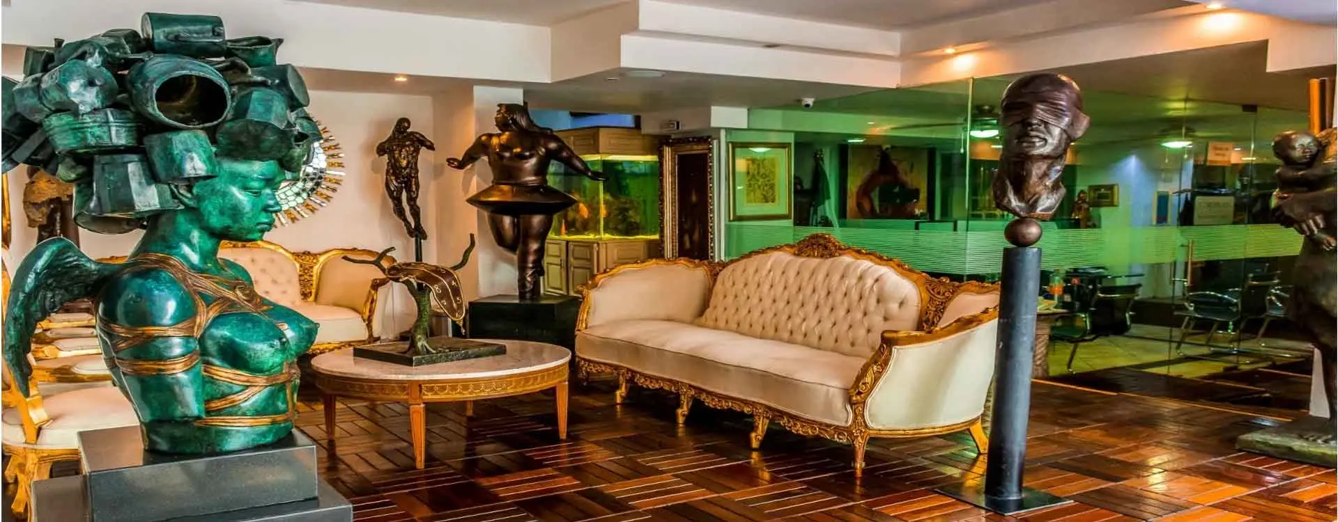 Arte en el Hotel European Life Style Executive Suites